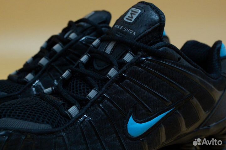 Кроссовки Nike shox