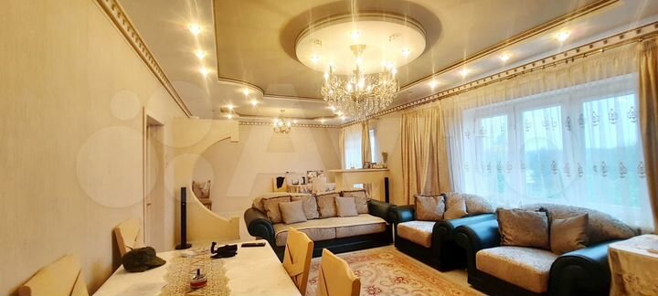 Дом 268 м² на участке 10 сот.