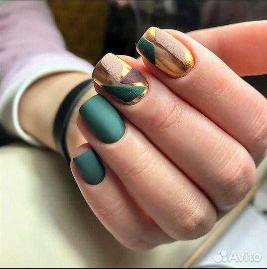 Мастер маникюра