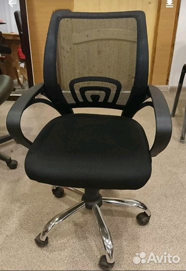Компьютерное кресло