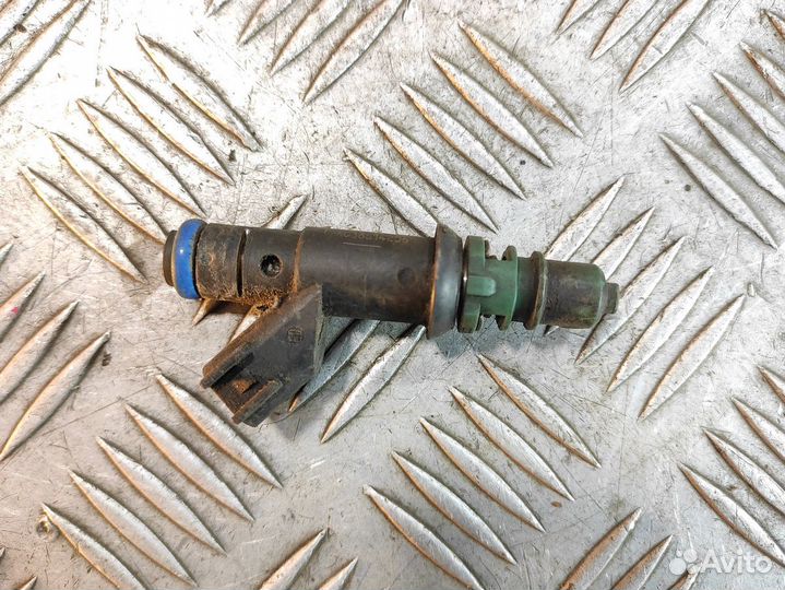 Форсунка двигателя Jaguar S-type 1999 2008