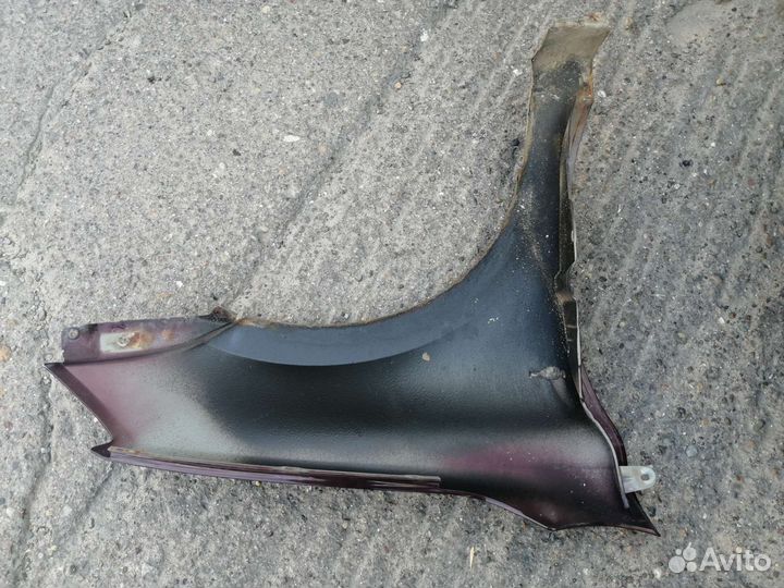 Крыло переднее левое на гранту