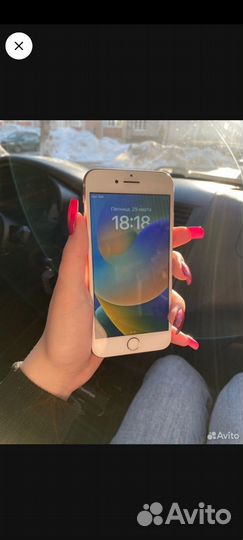 iPhone 8, 64 ГБ