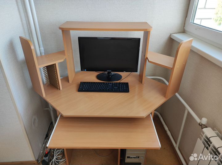 Компьютерный стол бу