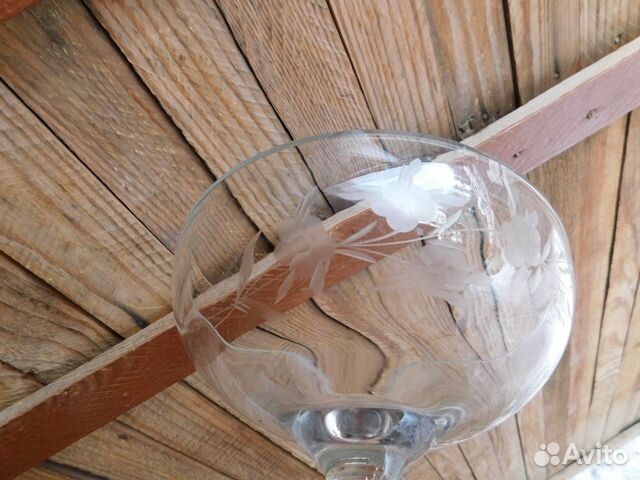 Антикварная,красивая вазочка ри в интерьер, коллек