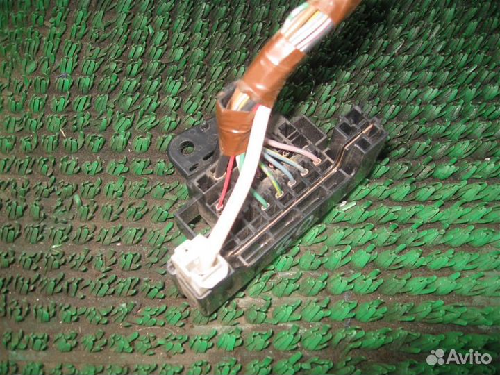 Блок предохранителей салонный Toyota Corolla Vers