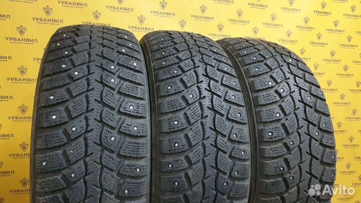 Kumho I'Zen Wis KW19 215/60 R16 95T
