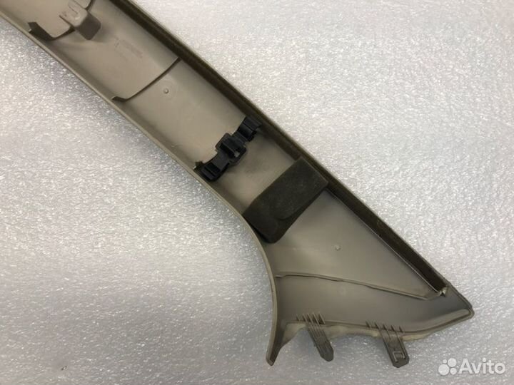 Обшивка стойки правая Ford Mondeo седан 2.3 2010