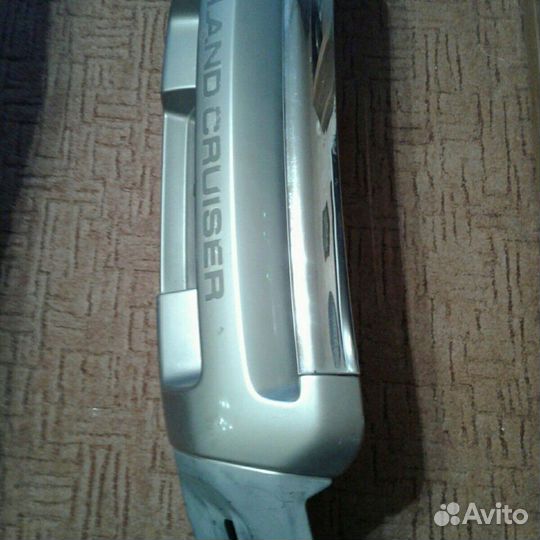 Накладка на передний бампер toyota