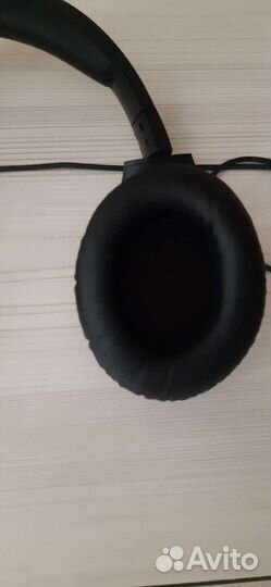 Проводные наушники с микрофоном