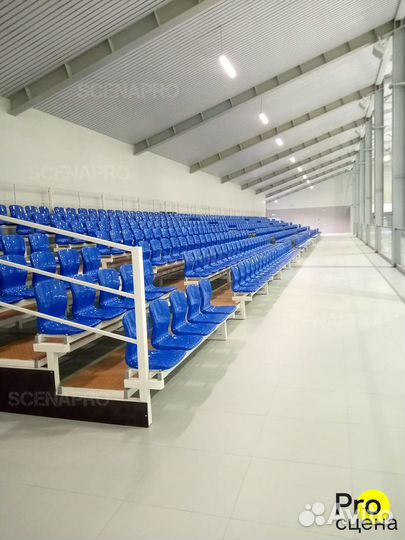 Стационарна трибуна на 500 мест