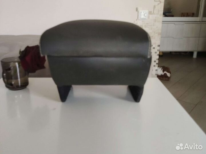 Подлокотник для автомобиля