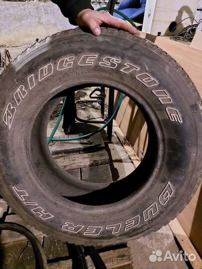 Bridgestone Dueler H/T 275/65 R17