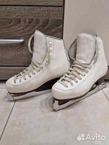 Коньки белые 32 р