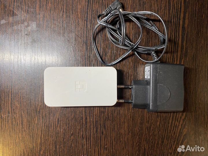 Коммутатор D-Link DES-1005A