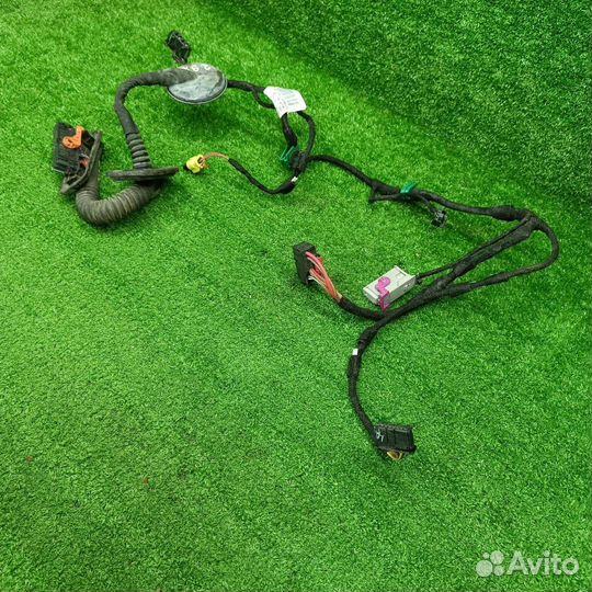 Проводка двери передней правой Volkswagen Jetta 6