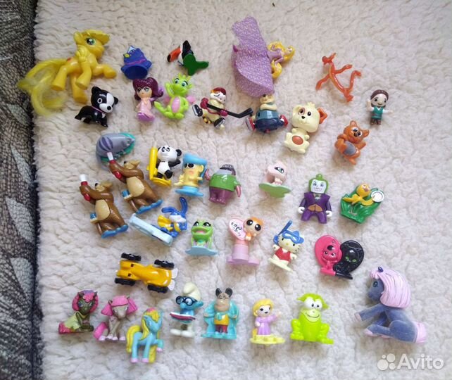 Мелкие игрушки Киндеры пакетом