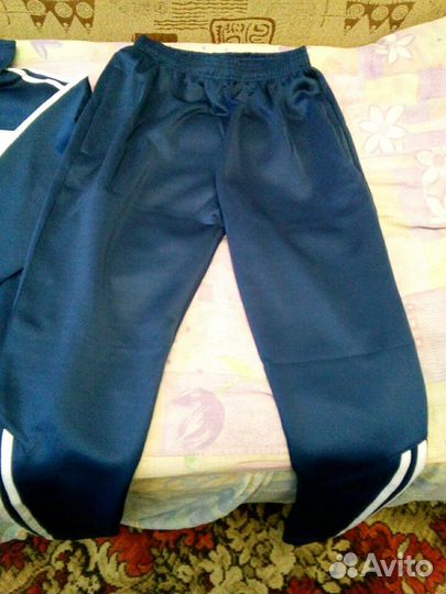 Костюм спортивный