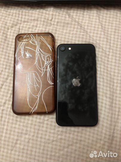 iPhone SE, 64 ГБ