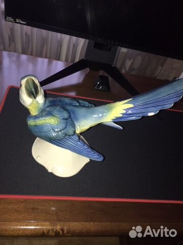 Фарфоровый попугай Ара