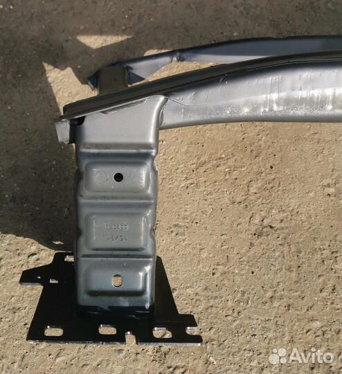 Audi A3 8Y 2021 усилитель переднего бампера