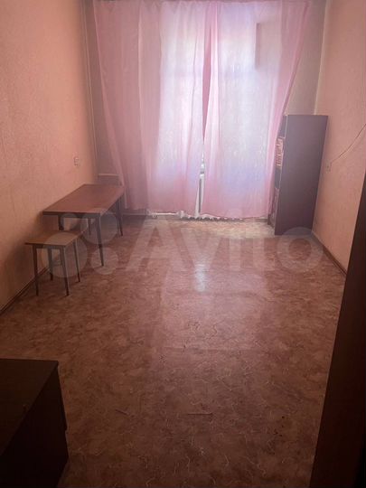 Комната 12 м² в > 9-к., 2/4 эт.