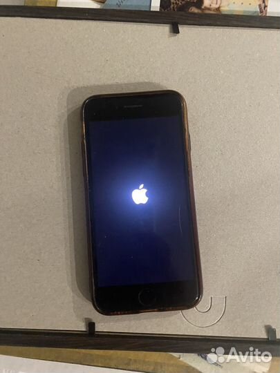 iPhone 8, 64 ГБ