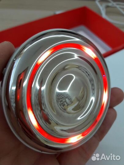 Микротоковый аппарат по уходу за лицом