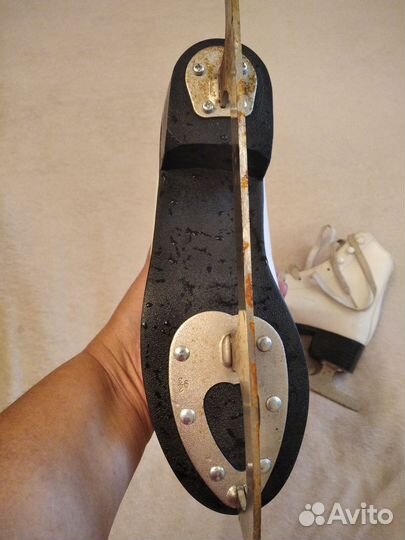 Коньки фигурные 38 размер