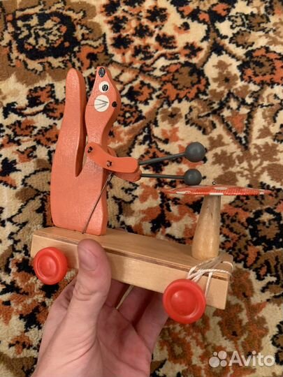 Белка с мухомором СССР