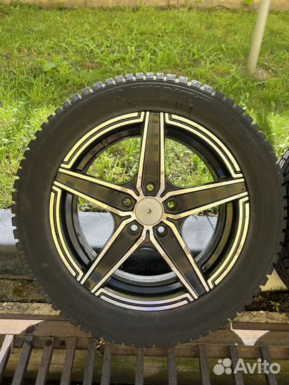 Комплект зимних колес r16 от ford focus 2