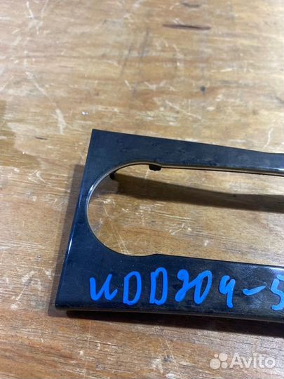 Накладка декоративная Mercedes-Benz C-Class W204