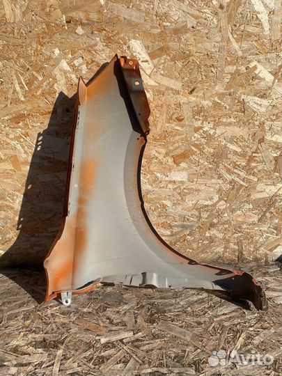 Крыло переднее левое LADA Granta cross