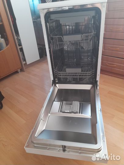 Посудомоечную машину Samsung