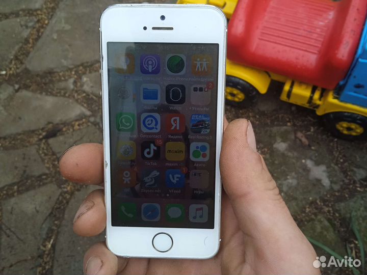 Телефон iPhone 5s
