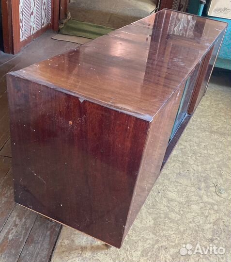 Тумбочка старинная полировка, трюмо б/у