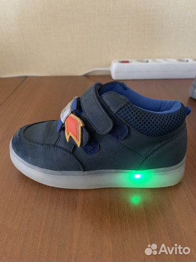 Кроссовки детские