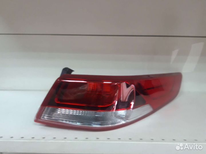 Фонарь задний левый наружный Kia Optima 4