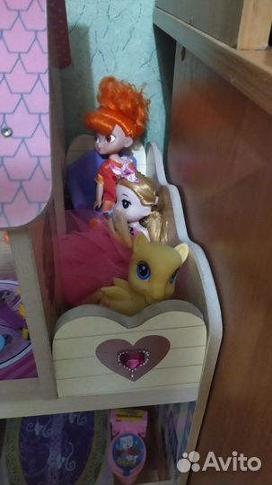 Дом для барби и все его содержимое