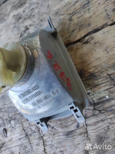 Противотуманка правая Volkswagen Golf 3