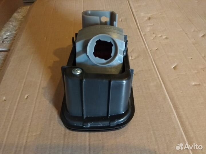 Lancer 04 Фонарь задний в бампер левый (седан) в сборе с рамкой (Россия)