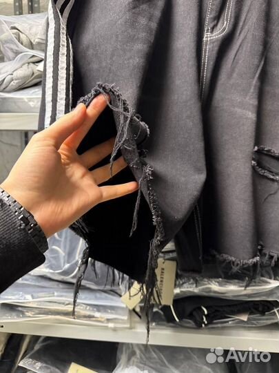 Шорты Balenciaga типо distressed