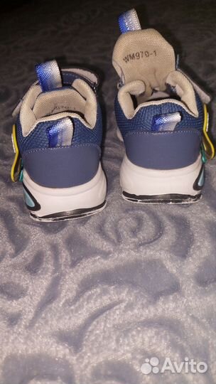 Кроссовки детские