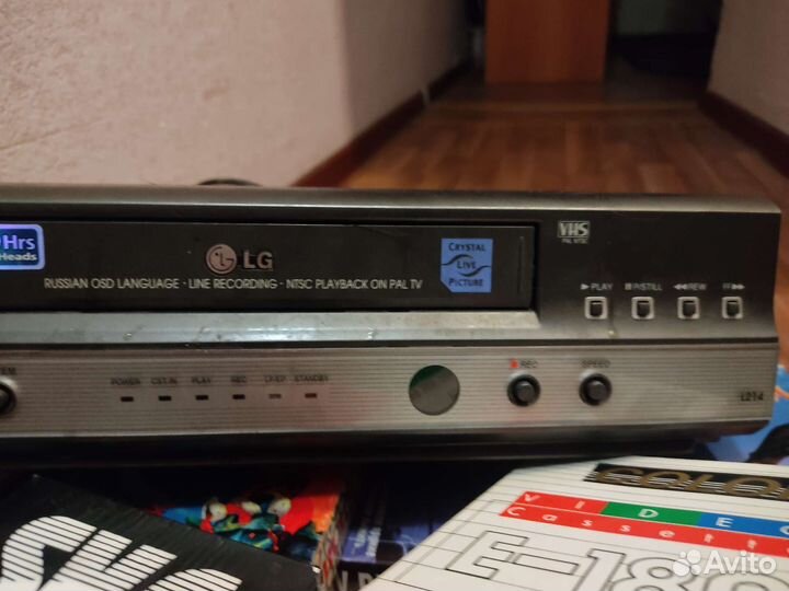 Видеомагнитофон кассеты 30 штук