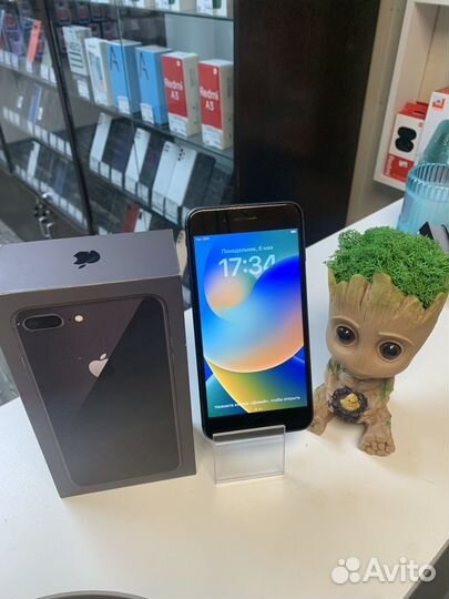 iPhone 8 Plus, 64 ГБ