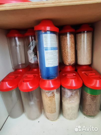 Контейнеры для сыпучих продуктов.Банка