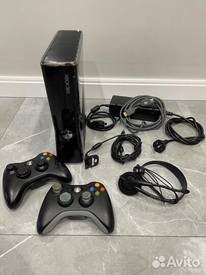 Xbox 360 slim не прошитый
