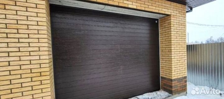 Секционные ворота