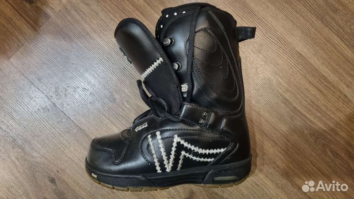 Сноуборд, крепление и сумка