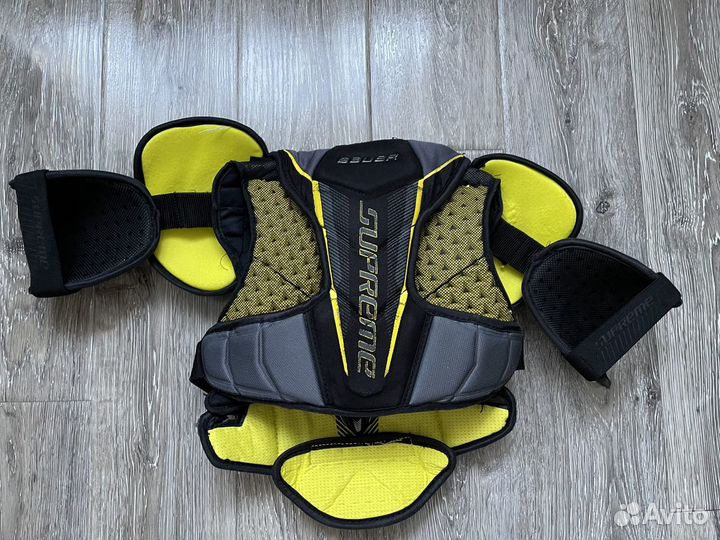 Нагрудник Bauer supreme